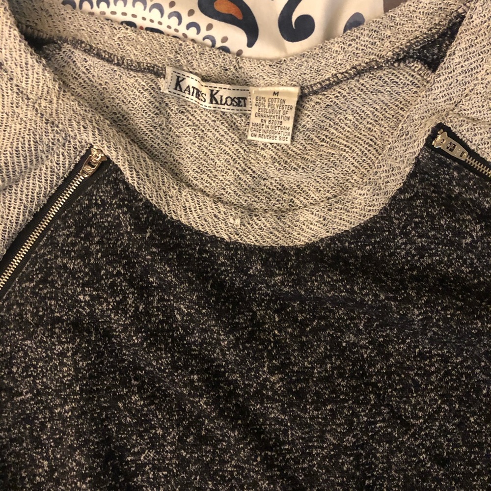 Crew neck - Picture 2 of 2